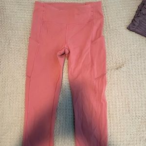 Lululemon cropped leggings. With pockets